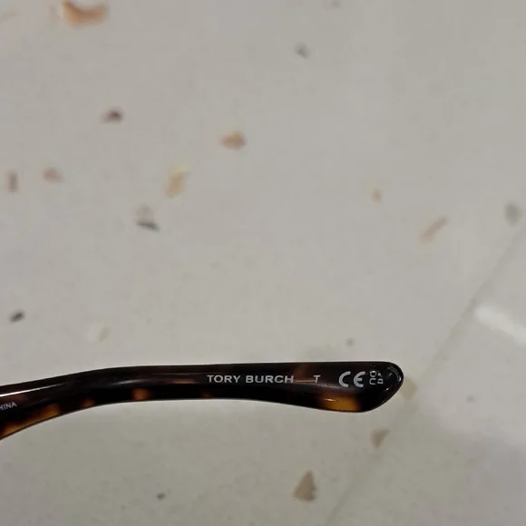 NWT Tory Burch Brown Sunglasses with Orange Case - Picture 8 of 10